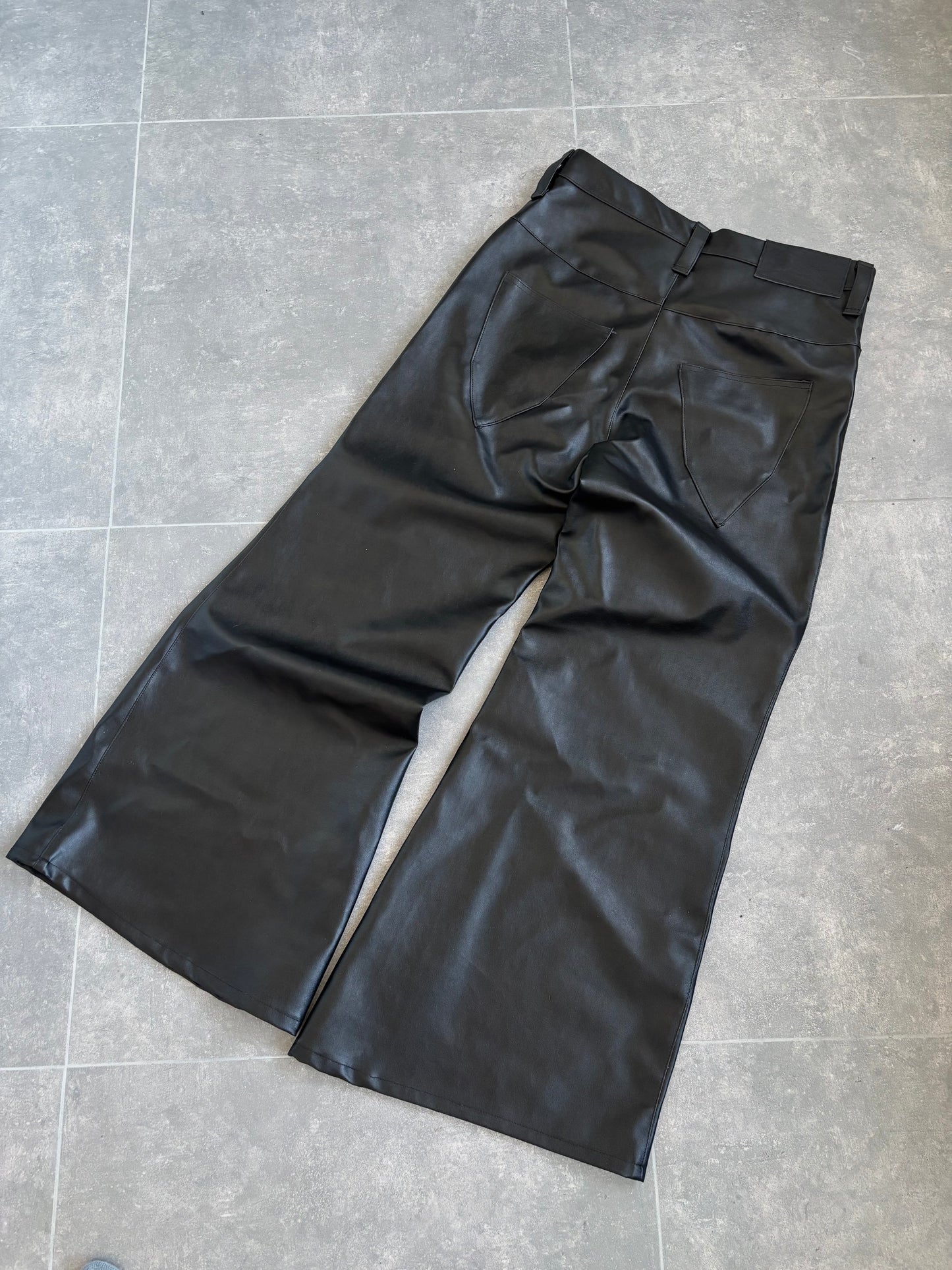 UNIFORM BAGGY LEATHER PANTS
